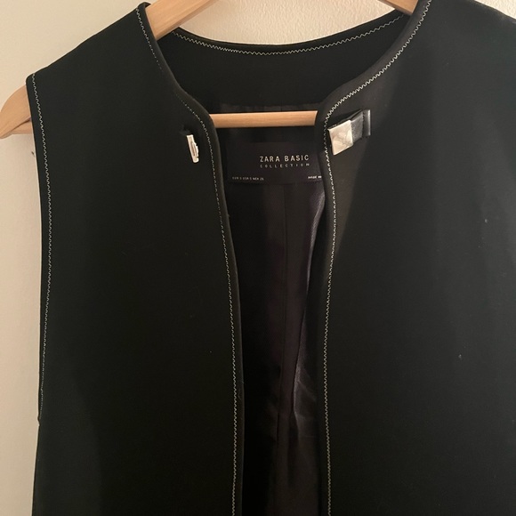 Long Black Vest - Picture 4 of 9